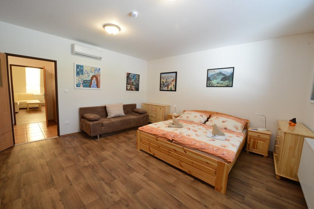 Ferienwohnung Skolici Stredisko Abena S Ubytovanim Ostrava Exterior foto